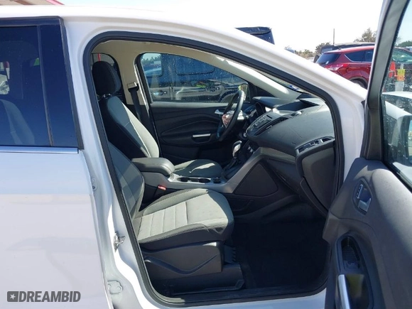 2015 Ford Escape SE with VIN 1FMCU0G71FUB79182, listed as a IAAI auction lot 41781076 with 132,167 mi miles. Bid and sale history available at carsss.com. Image 5.