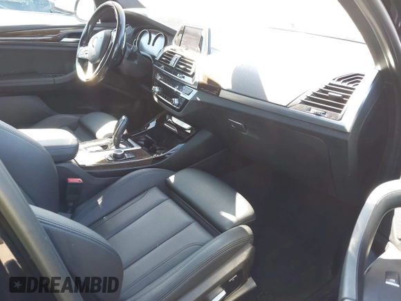 2019 BMW X3 sDrive30i z VIN 5UXTR7C57KLE98946, wystawiony jako IAAI lot #42224135 z przebiegiem 53 764 mil mil oraz . Historia ofert i sprzedaży dostępna na DreamBid. Obrazek 5.
