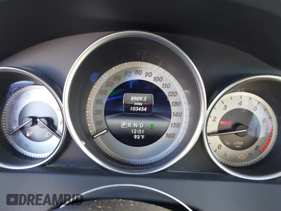 2014 Mercedes-Benz C-Class C 250 Sport with VIN WDDGF4HB1EG239751, listed as a IAAI auction lot 39149563 with 103,454 mi miles. Bid and sale history available at carsss.com. Image 7.