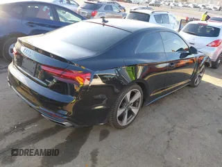 2021 Audi A5 S line Premium Plus z VIN WAUTAAF52MA037616, wystawiony jako IAAI lot #41847476 z przebiegiem 35 401 mil mil oraz . Historia ofert i sprzedaży dostępna na DreamBid. Obrazek 4.