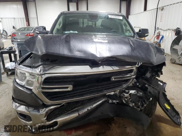 2020 Ram 1500 Big Horn z VIN 1C6SRFBT8LN120507, wystawiony jako Copart lot #57558095 z przebiegiem 57 993 mil mil oraz Szkoda całkowita • Salvage title. Historia ofert i sprzedaży dostępna na DreamBid. Obrazek 5.