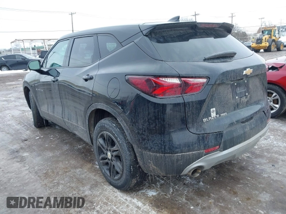 2022 Chevrolet Blazer LT with VIN 3GNKBHR49NS132771, listed as a IAAI auction lot 41543277 with 28,018 mi miles and . Bid and sale history available at DreamBid. Image 3.