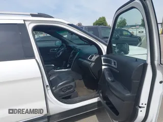 2013 Ford Explorer XLT with VIN 1FM5K7D93DGC81320, listed as a IAAI auction lot 42160748 with 196,740 mi miles and . Bid and sale history available at carsss.com. Image 5.