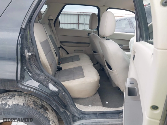 2008 Ford Escape Hybrid with VIN 1FMCU59H28KB66264, listed as a IAAI auction lot 41656399 with 259,238 mi miles. Bid and sale history available at carsss.com. Image 8.