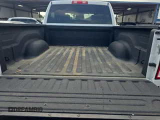 2023 Ram 1500 Tradesman z VIN 3C6RR7KG0PG675750, wystawiony jako IAAI lot #42566385 z przebiegiem 41 272 mil mil oraz . Historia ofert i sprzedaży dostępna na DreamBid. Obrazek 16.
