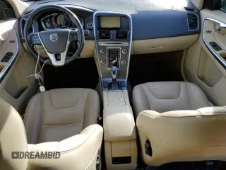 2015 Volvo XC60 T6 Premier Plus с VIN YV4902RC9F2611719, выставлен на аукционе Copart как лот 44420785 с пробегом 157 350 миль миль и Списание • Salvage title. История ставок и продаж доступна на DreamBid. Изображение 8.