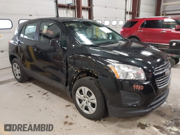 2015 Chevrolet Trax LS with VIN KL7CJKSBXFB126980, listed as a IAAI auction lot 41859980 with 62,483 mi miles. Bid and sale history available at carsss.com. Image 1.