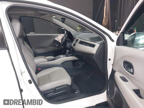 2018 Honda HR-V EX-L Navi with VIN 3CZRU6H76JM719911, listed as a IAAI auction lot 41631402 with 26,776 mi miles. Bid and sale history available at carsss.com. Image 5.