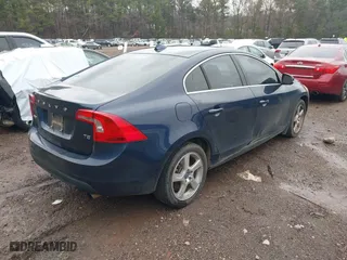 2012 Volvo S60 T5 with VIN YV1622FS9C2129267, listed as a IAAI auction lot 41607512 with 189,212 mi miles. Bid and sale history available at carsss.com. Image 4.