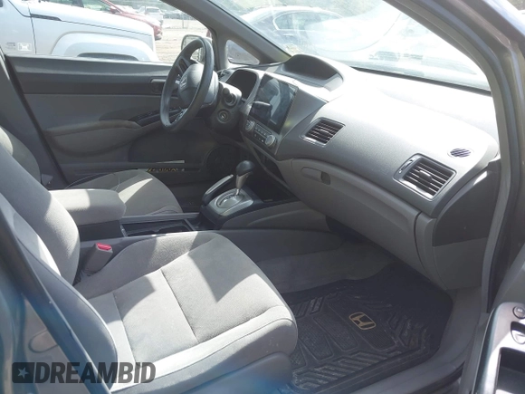 2006 Honda Civic LX z VIN 2HGFA16576H524297, wystawiony jako IAAI lot #42205155 z przebiegiem 173 763 mil mil oraz . Historia ofert i sprzedaży dostępna na DreamBid. Obrazek 5.