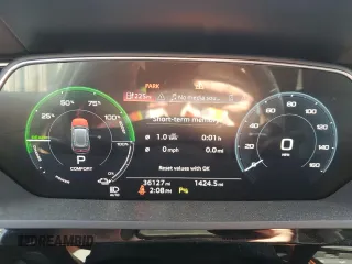 2022 Audi e-tron Premium Plus with VIN WA1LAAGE3NB033307, listed as a Copart auction lot 45680685 with 36,127 mi miles and Salvage Title. Bid and sale history available at DreamBid. Image 9.