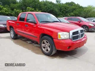 2007 Dodge Dakota SLT z VIN 1D7HE48K47S194764, wystawiony jako IAAI lot #42225686 z przebiegiem 184 372 mil mil oraz . Historia ofert i sprzedaży dostępna na DreamBid. Obrazek 1.