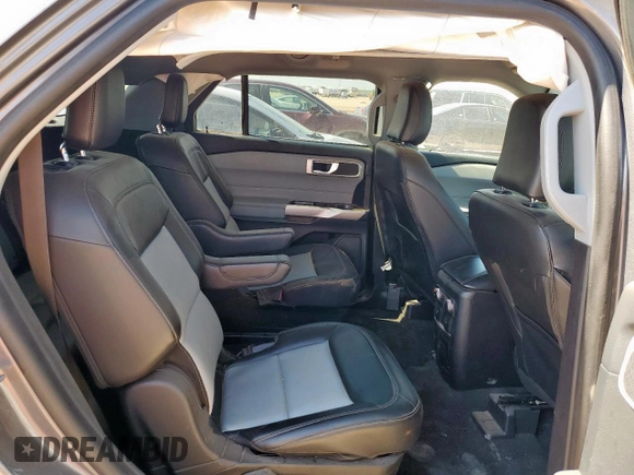 2022 Ford Explorer XLT z VIN 1FMSK7DH8NGC30777, wystawiony jako Copart lot #60958195 z przebiegiem 47 804 mil mil oraz Szkoda całkowita • Salvage title. Historia ofert i sprzedaży dostępna na DreamBid. Obrazek 11.