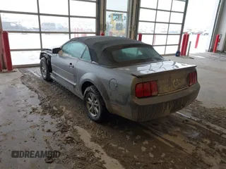 2007 Ford Mustang Deluxe with VIN 1ZVFT84N075276744, listed as a IAAI auction lot 41559826 with 145,129 mi miles and . Bid and sale history available at carsss.com. Image 3.