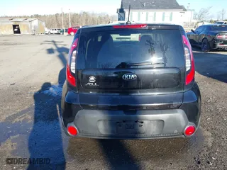 2015 Kia Soul with VIN KNDJN2A20F7793818, listed as a IAAI auction lot 41851307 with 97,481 mi miles. Bid and sale history available at carsss.com. Image 16.