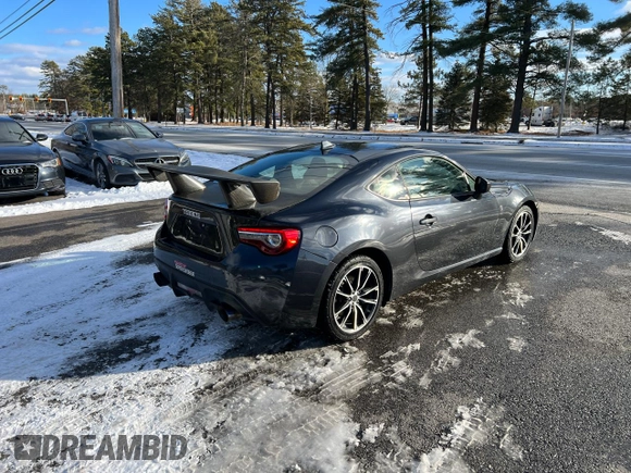 2017 Toyota 86 with VIN JF1ZNAA15H9703385, listed as a Copart auction lot 89024785 with 60,334 mi miles and Salvage Title. Bid and sale history available at carsss.com. Image 4.