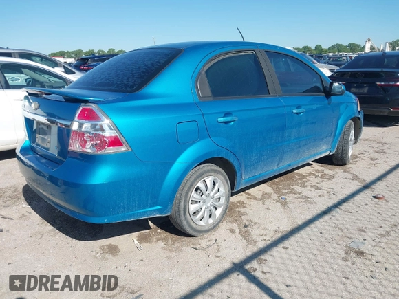 2009 Chevrolet Aveo 1LT z VIN KL1TD56E39B645672, wystawiony jako IAAI lot #42062896 z przebiegiem 131 927 mil mil oraz . Historia ofert i sprzedaży dostępna na DreamBid. Obrazek 4.