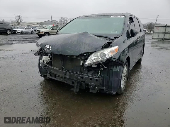 2017 Toyota Sienna XLE Auto Access Seat with VIN 5TDYZ3DC2HS819440, listed as a Copart auction lot 49140795 with Not provided miles and Salvage title. Bid and sale history available at DreamBid. Image 15.