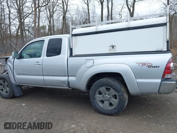 2009 Toyota Tacoma with VIN 5TEUU42N59Z604632, listed as a IAAI auction lot 41892976 with 43,810 mi miles. Bid and sale history available at carsss.com. Image 13.