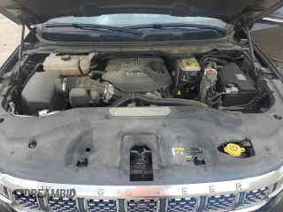 2022 Jeep Grand Wagoneer Series III with VIN 1C4SJVGJ3NS136104, listed as a Copart auction lot 54686725 with 58,677 mi miles and Salvage title. Bid and sale history available at DreamBid. Image 12.