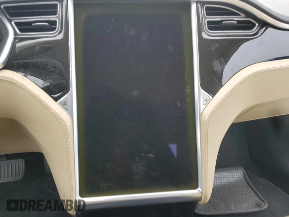 2013 Tesla Model S with VIN 5YJSA1AC2DFP10593, listed as a Copart auction lot 55055115 with Not Provided miles and Clean Title. Bid and sale history available at DreamBid. Image 9.