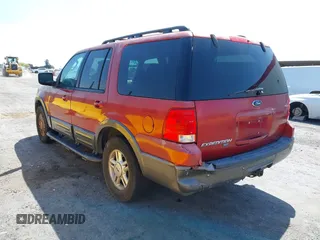2005 Ford Expedition Special Service with VIN 1FMFU16575LA44568, listed as a IAAI auction lot 42056038 with 83,586 mi miles. Bid and sale history available at carsss.com. Image 3.