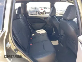 2025 Subaru Forester Limited z VIN JF2SLDRC6SH445868, wystawiony jako IAAI lot #42186891 z przebiegiem 6 488 mil mil oraz . Historia ofert i sprzedaży dostępna na DreamBid. Obrazek 8.
