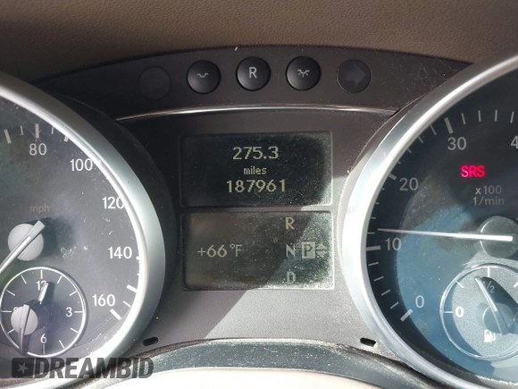 2006 Mercedes-Benz M 500 z VIN 4JGBB75E86A015022, wystawiony jako IAAI lot #41723522 z przebiegiem 187 961 mil mil oraz . Historia ofert i sprzedaży dostępna na DreamBid. Obrazek 7.