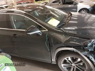 2022 Lexus NX 450h+ Luxury z VIN JTJHKCFZ7N2003572, wystawiony jako IAAI lot #42101154 z przebiegiem 34 455 mil mil oraz . Historia ofert i sprzedaży dostępna na DreamBid. Obrazek 13.