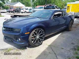 2010 Chevrolet Camaro 2SS z VIN 2G1FK1EJ9A9225884, wystawiony jako IAAI lot #42294998 z przebiegiem 197 908 mil mil oraz . Historia ofert i sprzedaży dostępna na DreamBid. Obrazek 19.