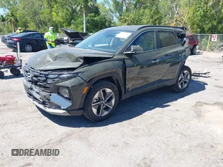 2025 Hyundai Tucson SEL Convenience with VIN 5NMJC3DE6SH460804, listed as a IAAI auction lot 41770219 with 3,847 mi miles. Bid and sale history available at carsss.com. Image 2.