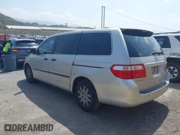 2006 Honda Odyssey LX with VIN 5FNRL38216B123807, listed as a IAAI auction lot 42093313 with 182,783 mi miles. Bid and sale history available at carsss.com. Image 3.