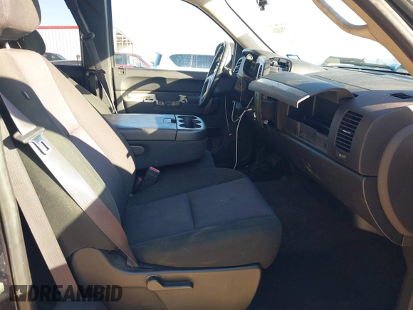 2012 GMC Sierra 1500 with VIN 1GTR1VEA3CZ292357, listed as a IAAI auction lot 41213216 with 179,150 mi miles and . Bid and sale history available at DreamBid. Image 5.