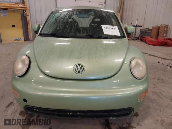 1999 Volkswagen Beetle GLS with VIN 3VWCC21C7XM474752, listed as a IAAI auction lot 42295187 with 160,303 mi miles and . Bid and sale history available at DreamBid. Image 6.