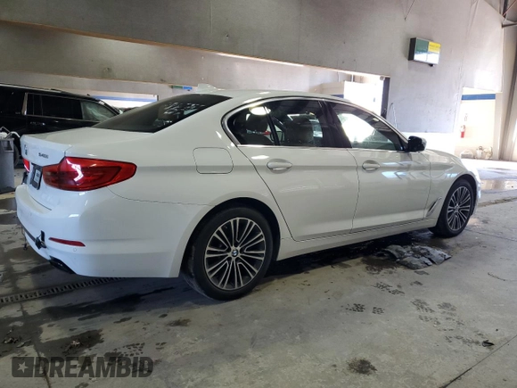 2019 BMW 5 Series 540i xDrive with VIN WBAJE7C53KWW37760, listed as a Copart auction lot 84263044 with 44,687 mi miles and Salvage Title. Bid and sale history available at carsss.com. Image 3.