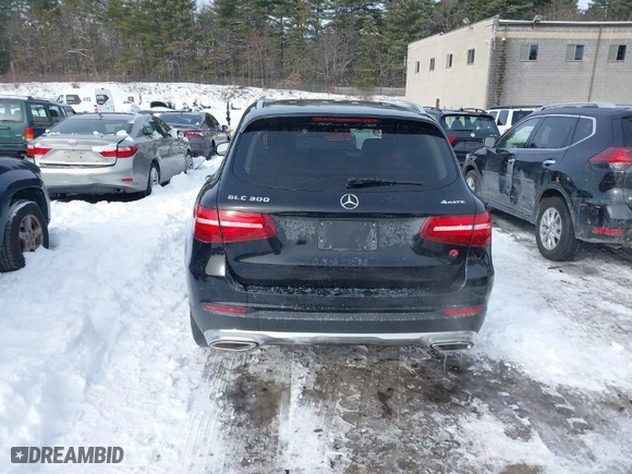 2019 Mercedes-Benz GLC with VIN WDC0G4KB8KV195217, listed as a IAAI auction lot 41532190 with NaN miles. Bid and sale history available at carsss.com. Image 16.