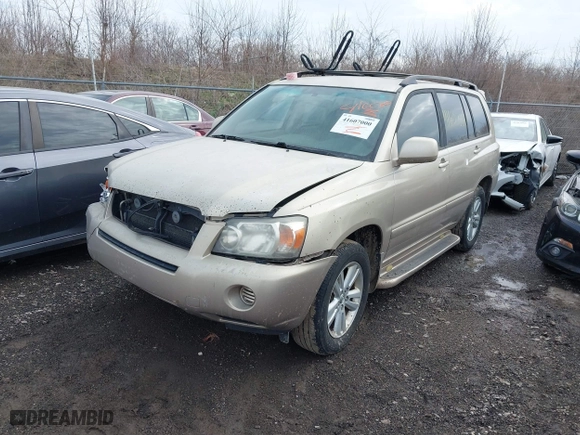 2006 Toyota Highlander Hybrid with VIN JTEDW21A460007881, listed as a IAAI auction lot 41607000 with 252,124 mi miles. Bid and sale history available at carsss.com. Image 17.