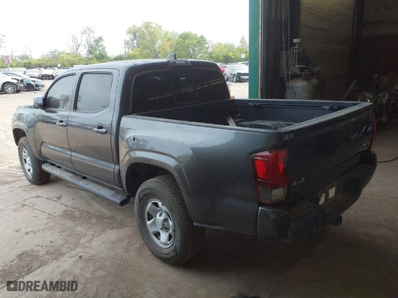 2019 Toyota Tacoma 4WD SR with VIN 3TMCZ5AN5KM204187, listed as a IAAI auction lot 40318136 with 105,409 mi miles. Bid and sale history available at carsss.com. Image 3.