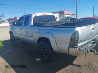 2006 Toyota Tacoma PreRunner z VIN 5TETU62N36Z173176, wystawiony jako IAAI lot #41697046 z przebiegiem 187 409 mil mil oraz . Historia ofert i sprzedaży dostępna na DreamBid. Obrazek 14.