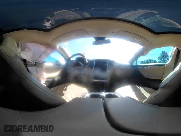 2013 Tesla Model S z VIN 5YJSA1CN6DFP21076, wystawiony jako IAAI lot #41984834 z przebiegiem 154 662 mil mil oraz . Historia ofert i sprzedaży dostępna na DreamBid. Obrazek 22.