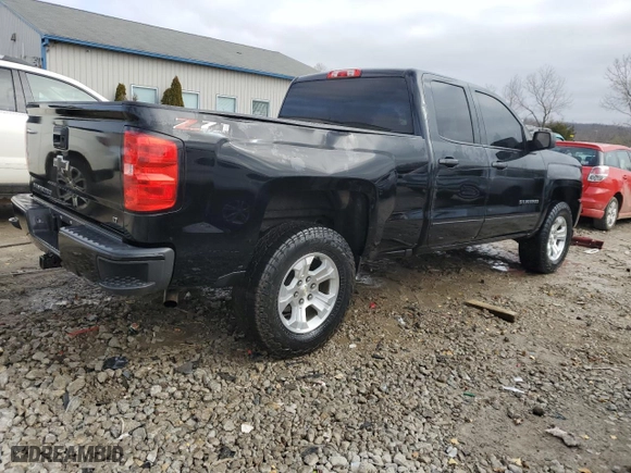 2018 Chevrolet Silverado 1500 LT with VIN 2GCVKREC7J1106703, listed as a Copart auction lot 43283895 with 163,303 mi miles and Salvage Title. Bid and sale history available at carsss.com. Image 3.