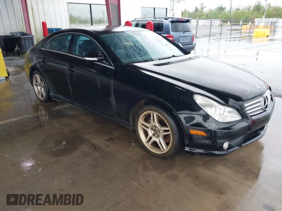 2006 Mercedes-Benz CLS 500 z VIN WDDDJ75X56A045909, wystawiony jako IAAI lot #41861720 z przebiegiem 127 719 mil mil oraz . Historia ofert i sprzedaży dostępna na DreamBid. Obrazek 1.