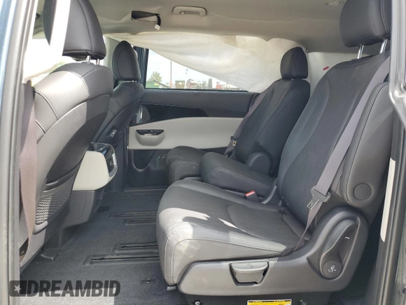 2024 Kia Carnival EX with VIN KNDNC5H31R6391064, listed as a Copart auction lot 68224534 with 12,792 mi miles and Salvage Title. Bid and sale history available at carsss.com. Image 11.