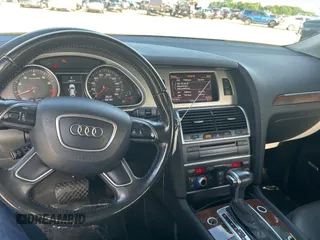 2013 Audi Q7 Premium Plus z VIN WA1LGAFE5DD012655, wystawiony jako Copart lot #63878015 z przebiegiem 108 768 mil mil oraz Czysty tytuł • Clean title. Historia ofert i sprzedaży dostępna na DreamBid. Obrazek 9.