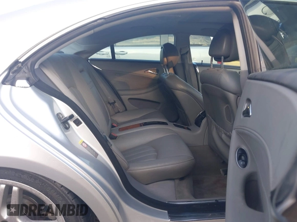 2006 Mercedes-Benz CLS-Class with VIN WDDDJ75X76A062548, listed as a IAAI auction lot 40212012 with 117,233 mi miles. Bid and sale history available at carsss.com. Image 8.