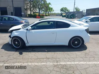 2006 Scion tC with VIN JTKDE167160120517, listed as a IAAI auction lot 42111042 with 174,220 mi miles. Bid and sale history available at carsss.com. Image 15.