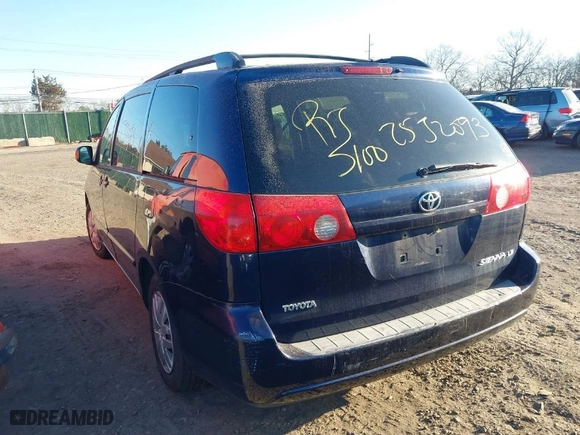 2007 Toyota Sienna CE with VIN 5TDZK23C37S072935, listed as a IAAI auction lot 41687866 with 999,999 mi miles. Bid and sale history available at carsss.com. Image 3.