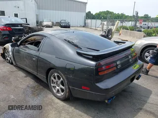 1990 Nissan 300ZX z VIN JN1RZ26A4LX010845, wystawiony jako IAAI lot #42280956 z przebiegiem 157 520 mil mil oraz . Historia ofert i sprzedaży dostępna na DreamBid. Obrazek 3.