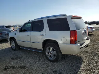 2010 Cadillac Escalade z VIN 1GYUKAEF3AR102057, wystawiony jako Copart lot #55177505 z przebiegiem 168 435 mil mil oraz Tytuł czysty. Historia ofert i sprzedaży dostępna na DreamBid. Obrazek 2.