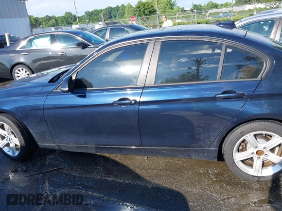 2013 BMW 3 Series 328i xDrive with VIN WBA3B5C50DF594522, listed as a IAAI auction lot 42166416 with 138,900 mi miles and . Bid and sale history available at DreamBid. Image 14.